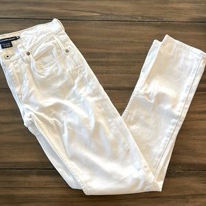 Ralph Lauren Sport White Skinny Jeans.Size 26.Like new condition.Smoke free home